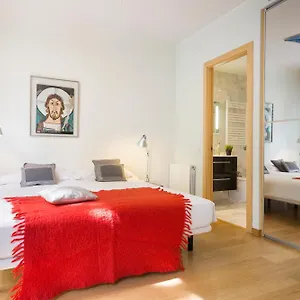 barcino-inversions-fully-equipped-apartments-near-the.catalonia-hotels.com/